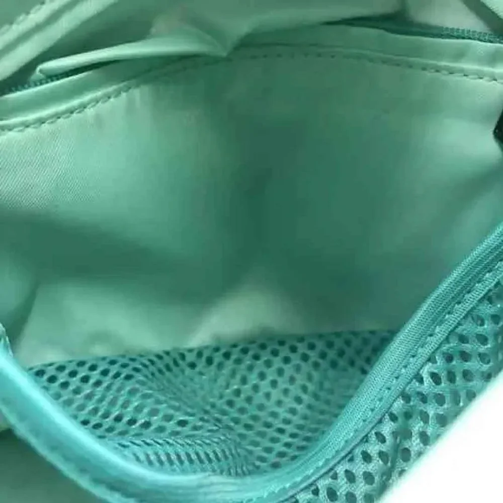 Lululemon Tofino Teal
Festival Bag HTF HSO
EXTREMELY RARE COLORWAY - Picture 5 of 6
